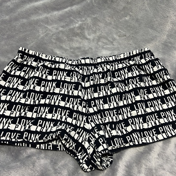 PINK shorts Set - Picture 5 of 8